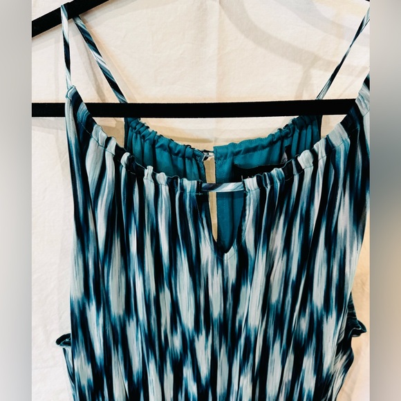 Lane Bryant Size 26/28 Teal Design Short Dress - Picture 3 of 6